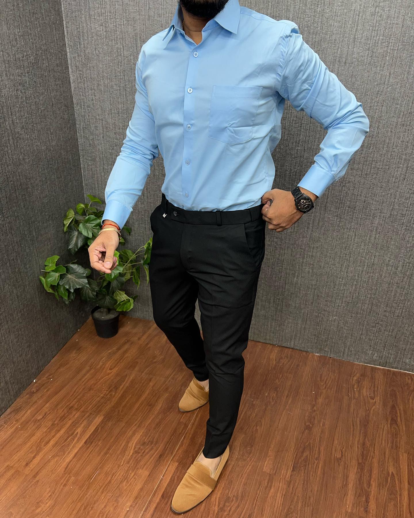 Black pant and sky blue shirt combination on sale